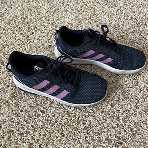 Womens adidas sneaker